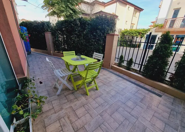 бутикови емона 拉夫达