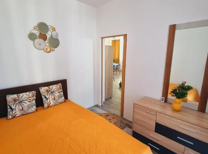 Apartamento бутикови емона