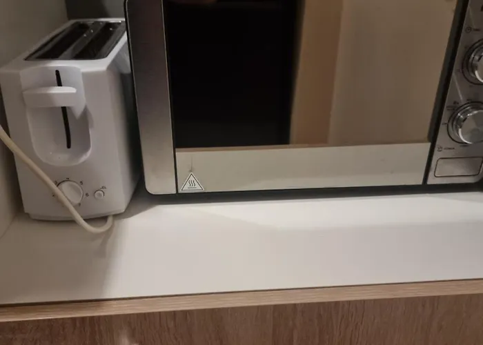 бутикови емона * 拉夫达