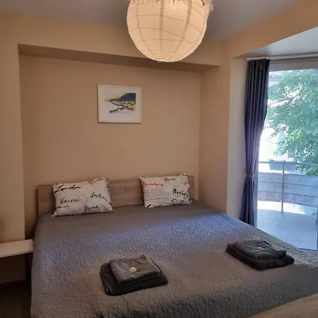 бутикови емона Apartament *