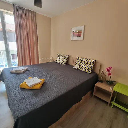 бутикови емона Apartament Ravda