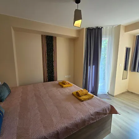 бутикови емона Appartement Ravda