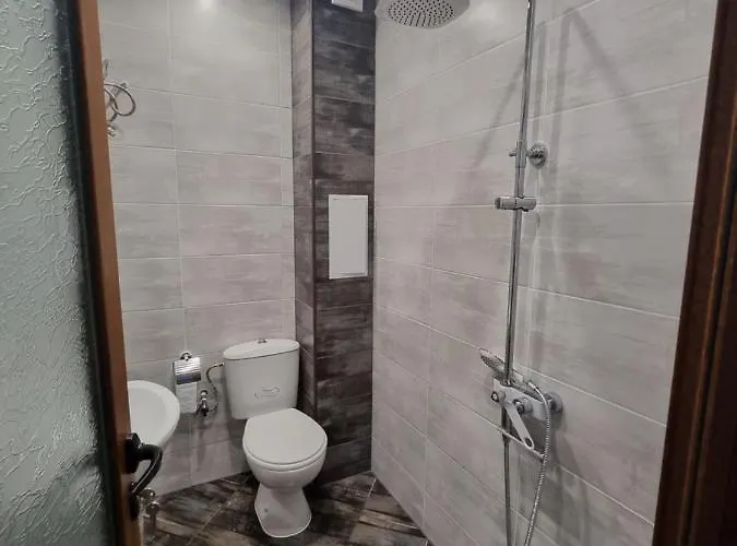 бутикови емона * 拉夫达